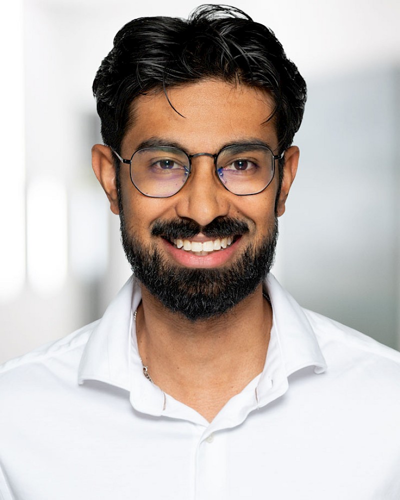 Med. pract. Vinoth Yogarasa